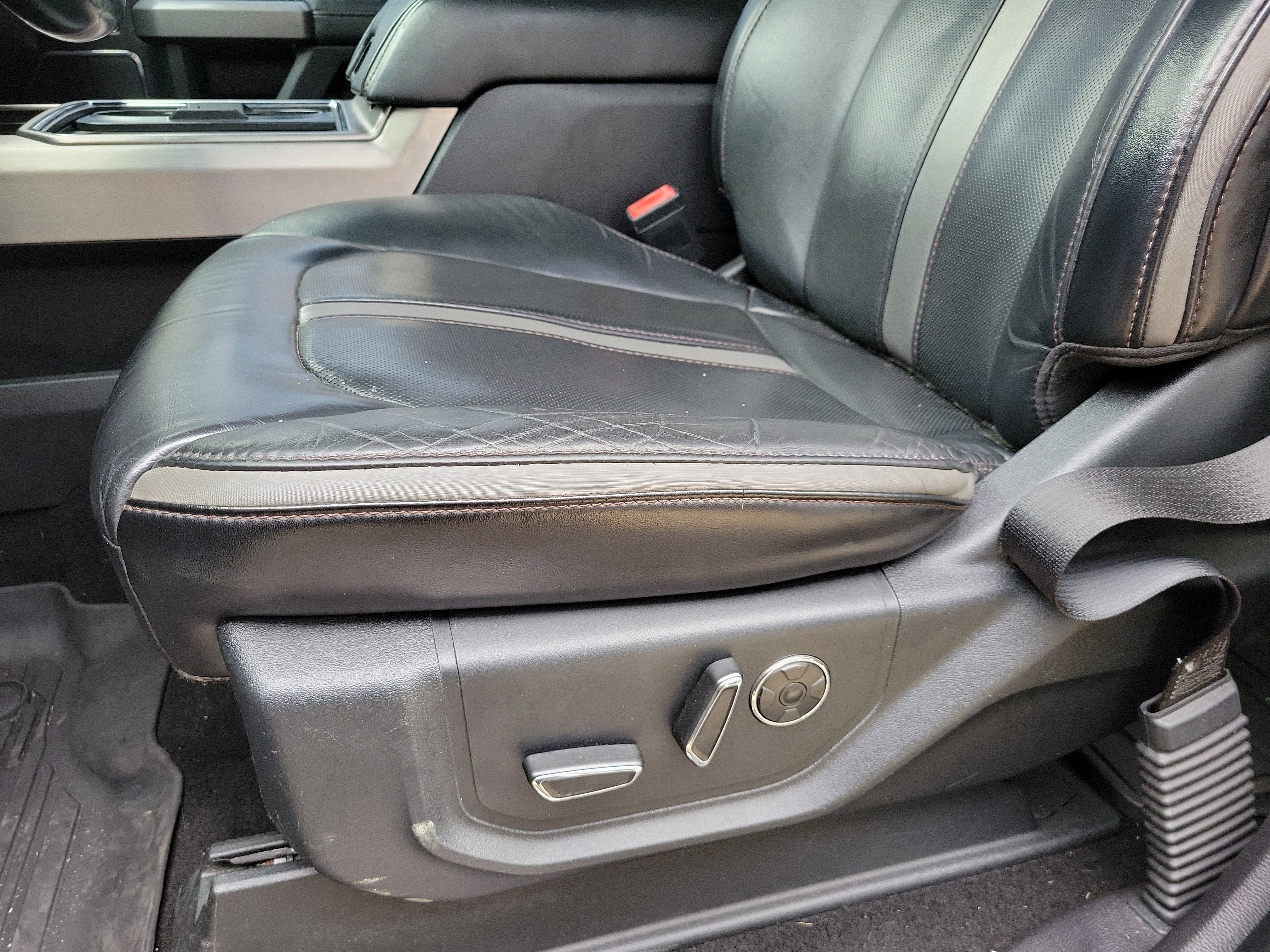 Used 2019 Ford F250 Platinum image 14