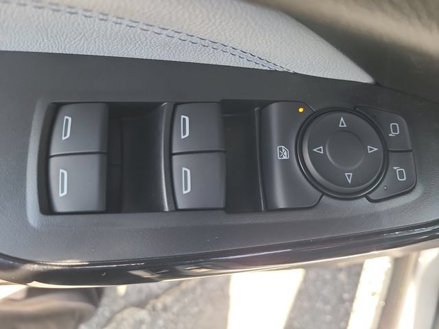 New 2026 Chevrolet Trax LT w/ Midnight Edition FWD image 17
