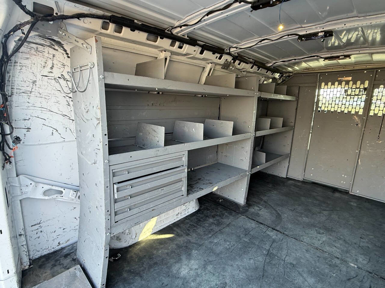 Used 2019 Chevrolet Express 3500 w/ Driver Convenience Package image 14