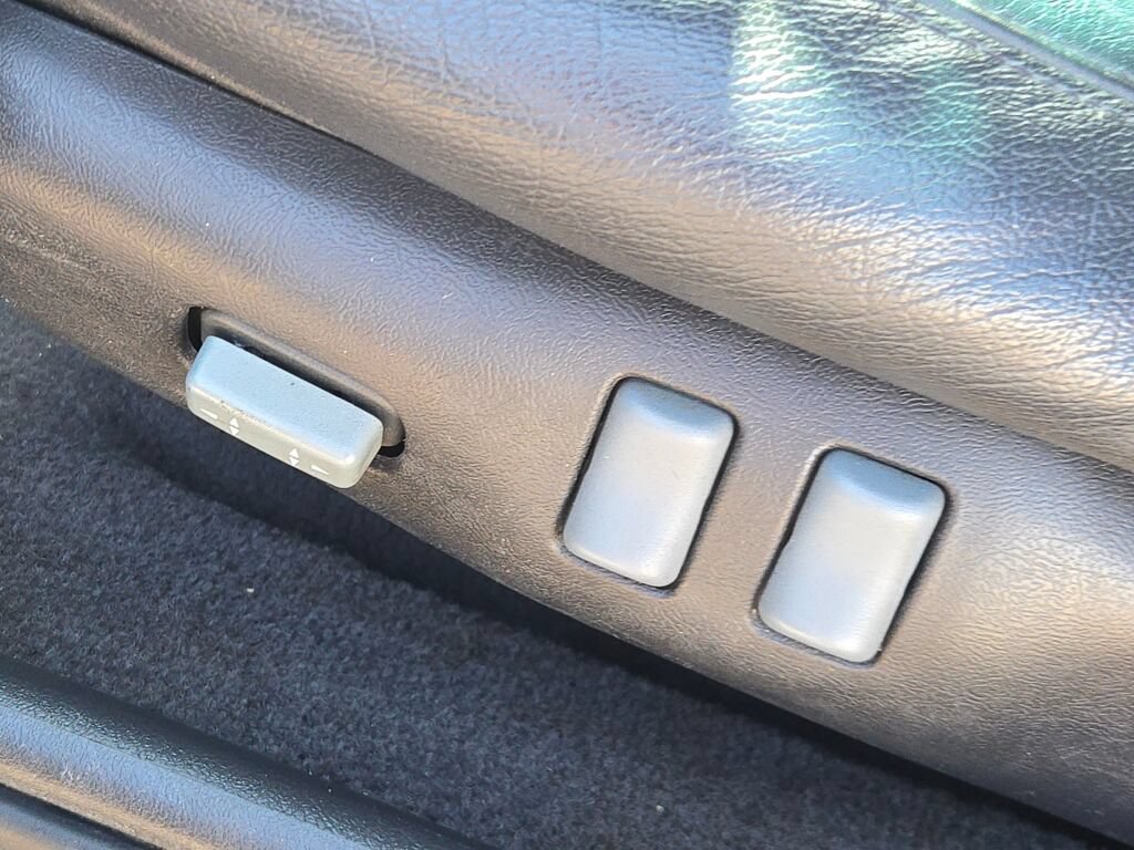 Used 2000 Pontiac Firebird Trans Am RWD image 19