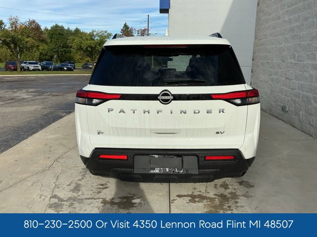 Used 2024 Nissan Pathfinder SV FWD image 8
