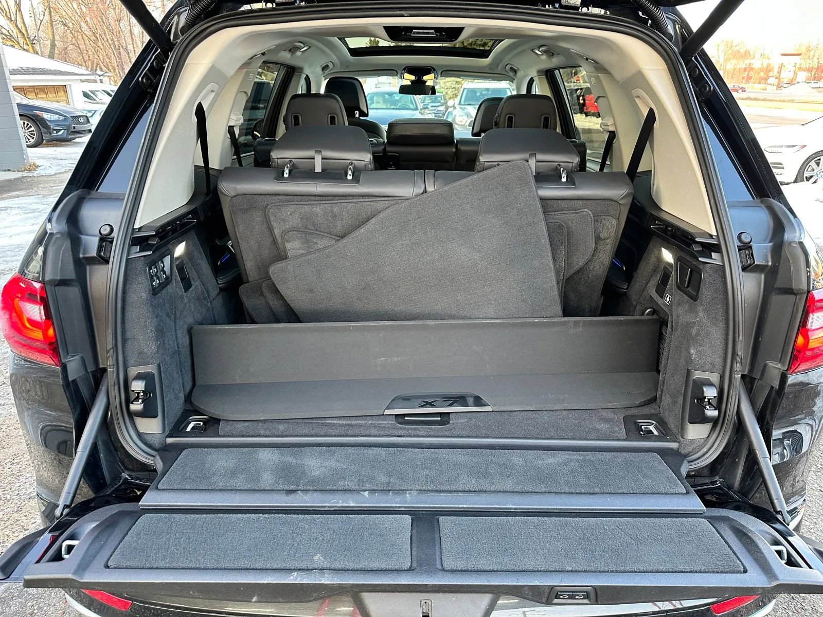 Used 2019 BMW X7 xDrive40i w/ Premium Package image 29