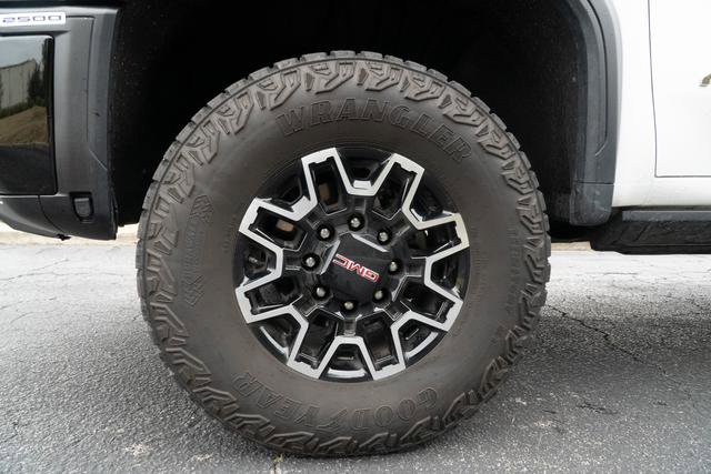 Used 2025 GMC Sierra 2500 AT4X image 42