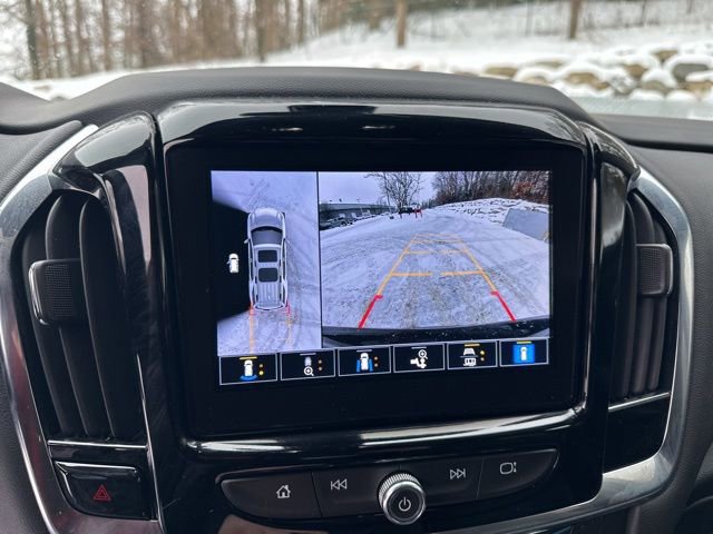 Used 2023 Chevrolet Traverse Premier w/ Redline Edition image 18