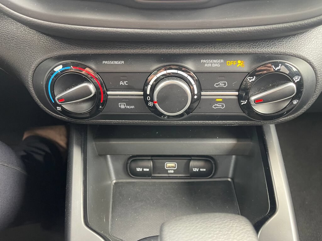 Used 2023 Kia Soul LX w/ Option Group 015 FWD image 16