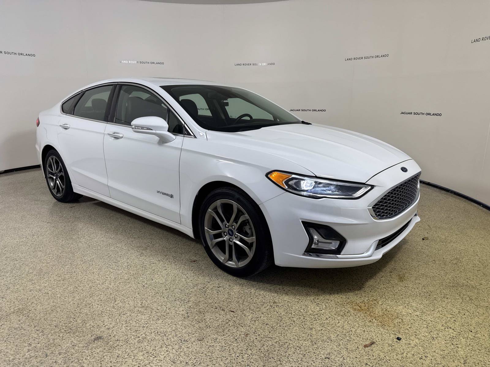 Used 2019 Ford Fusion Titanium FWD image 7