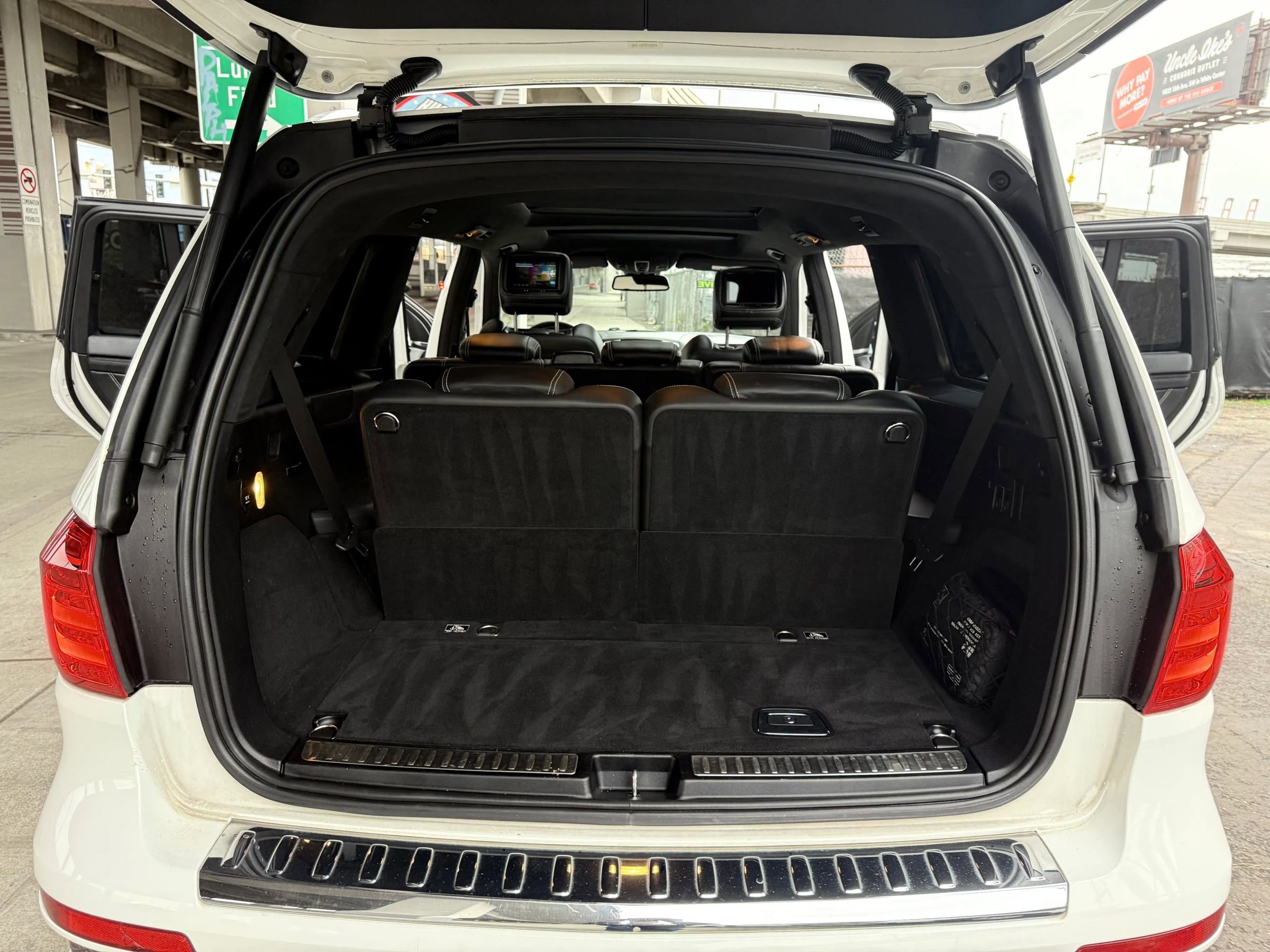 Used 2016 Mercedes-Benz GL 63 AMG 4MATIC image 19