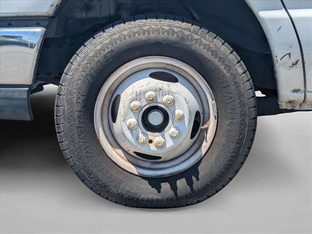 Used 2012 Ford E-350 and Econoline 350 Super Duty RWD image 9