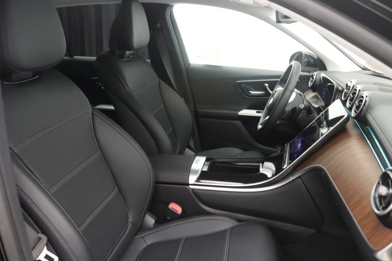 Certified 2025 Mercedes-Benz GLC 350e 4MATIC image 28