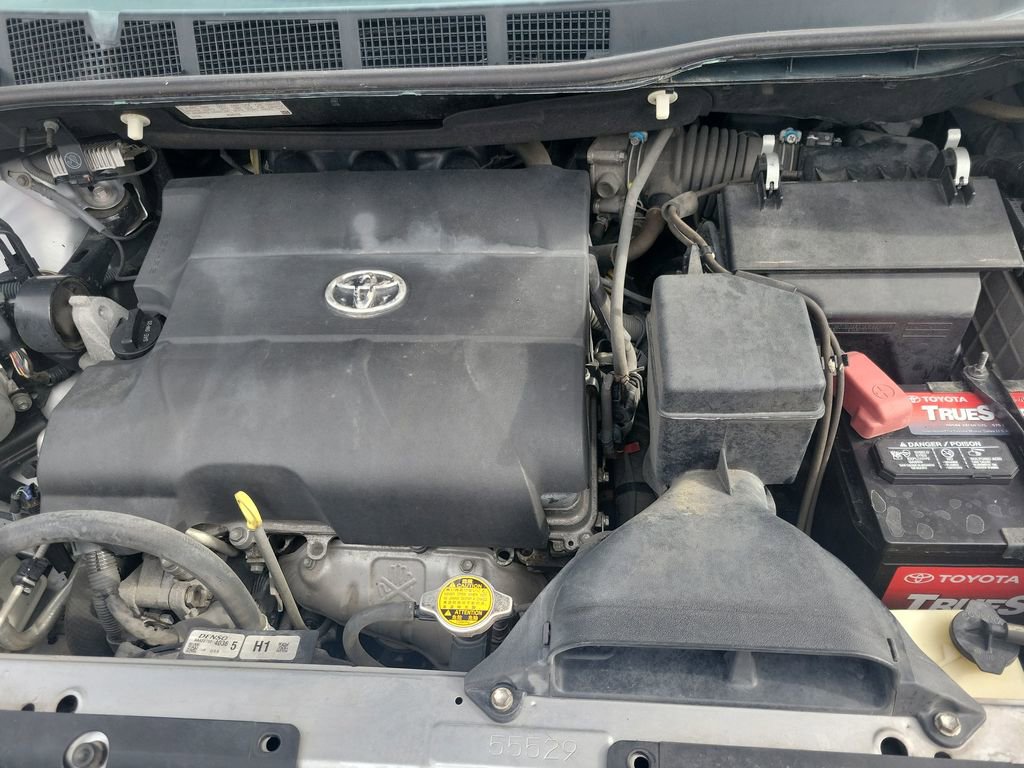 Used 2013 Toyota Sienna XLE w/ Entertainment Pkg image 20