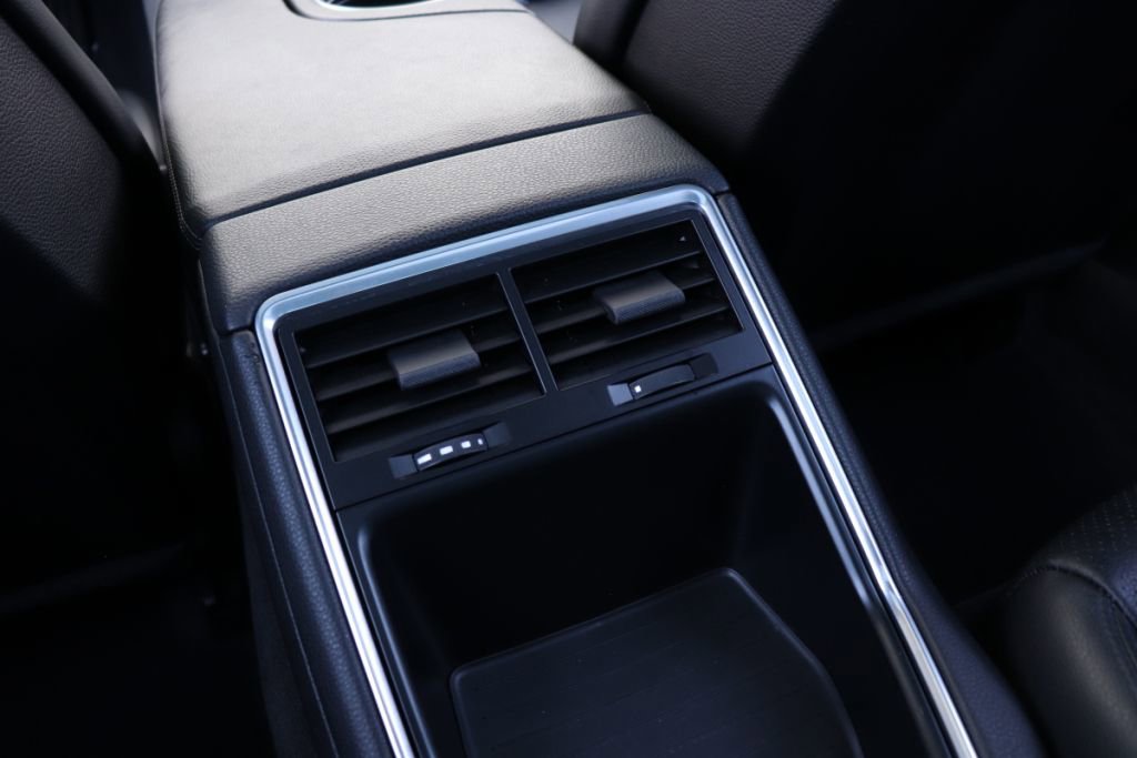 Used 2019 Porsche Panamera 4 AWD/4WD image 68