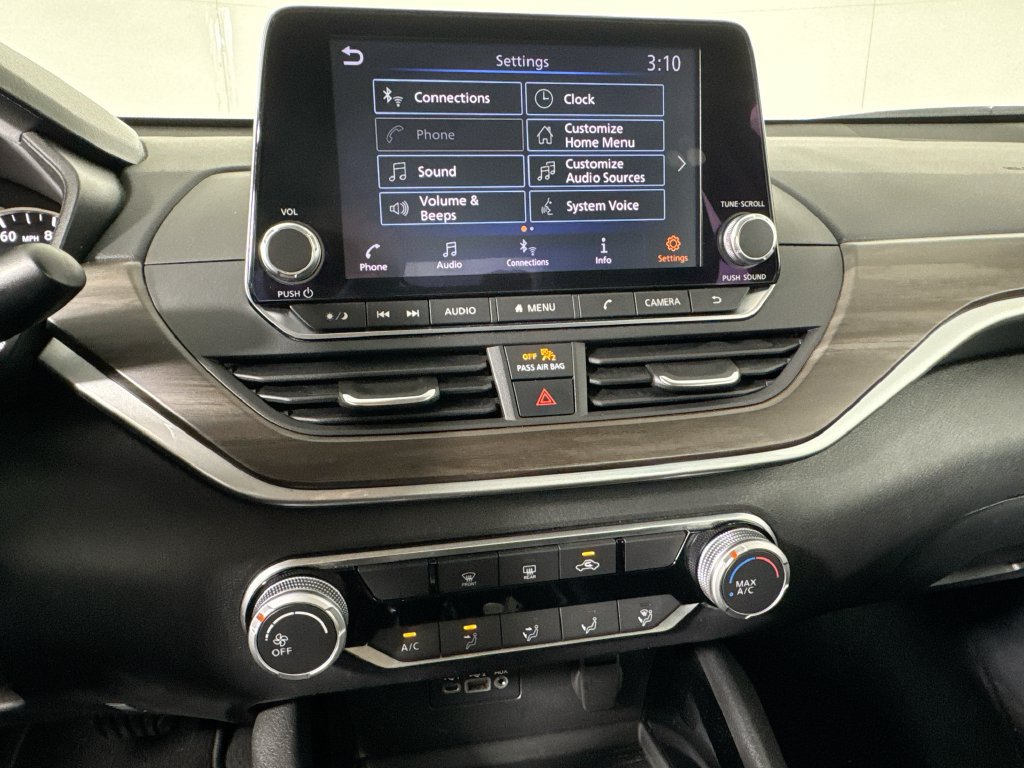 Used 2024 Nissan Altima 2.5 SV FWD image 23
