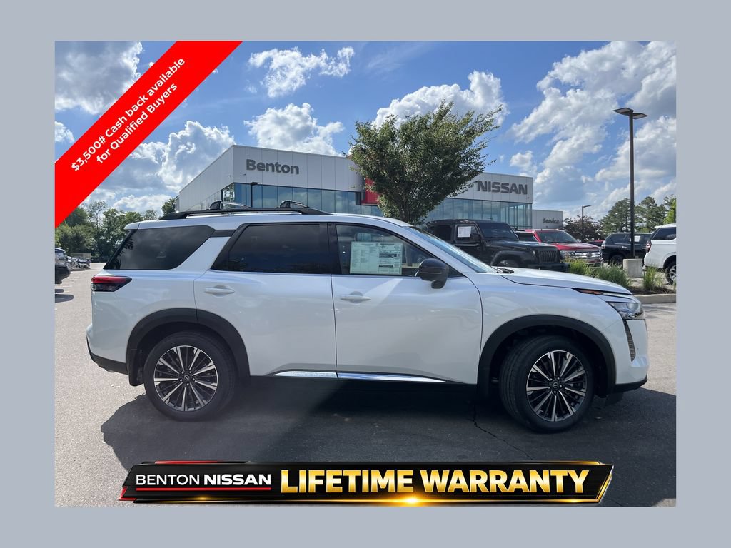 New 2026 Nissan Pathfinder Platinum FWD image 1