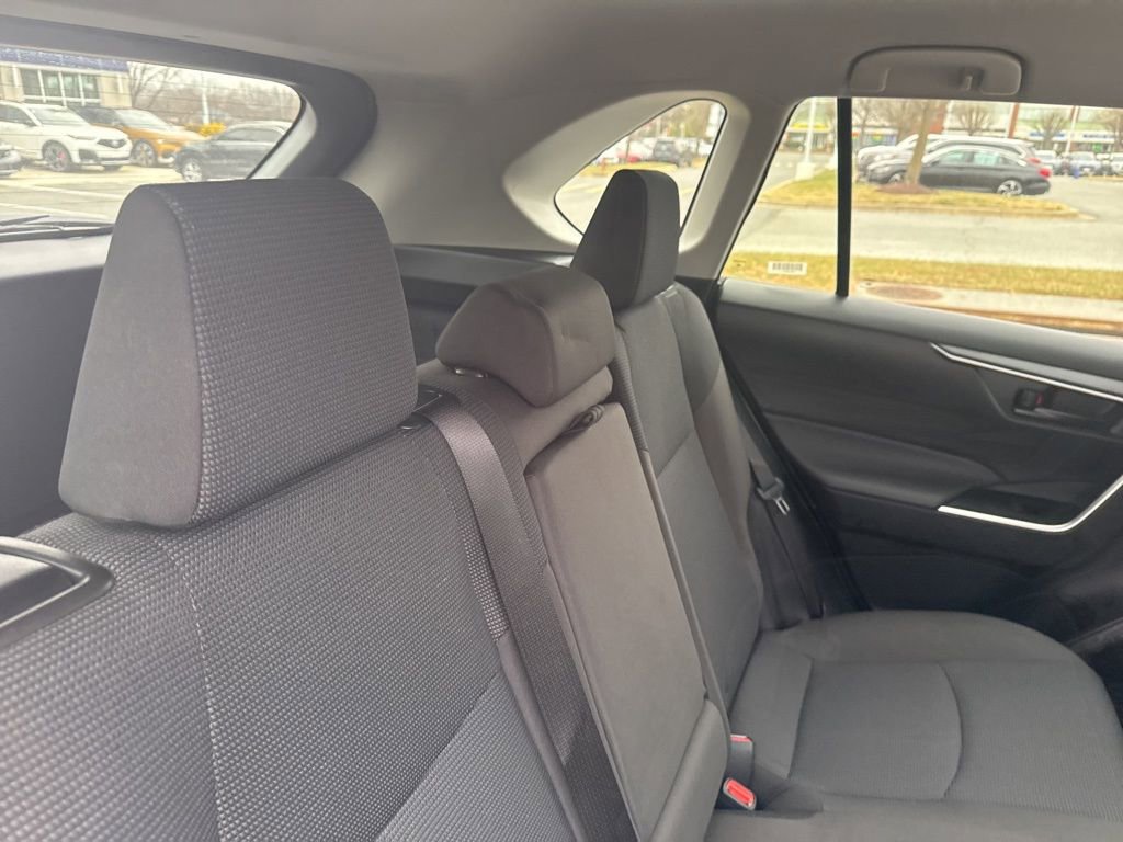 Used 2025 Toyota RAV4 LE image 32