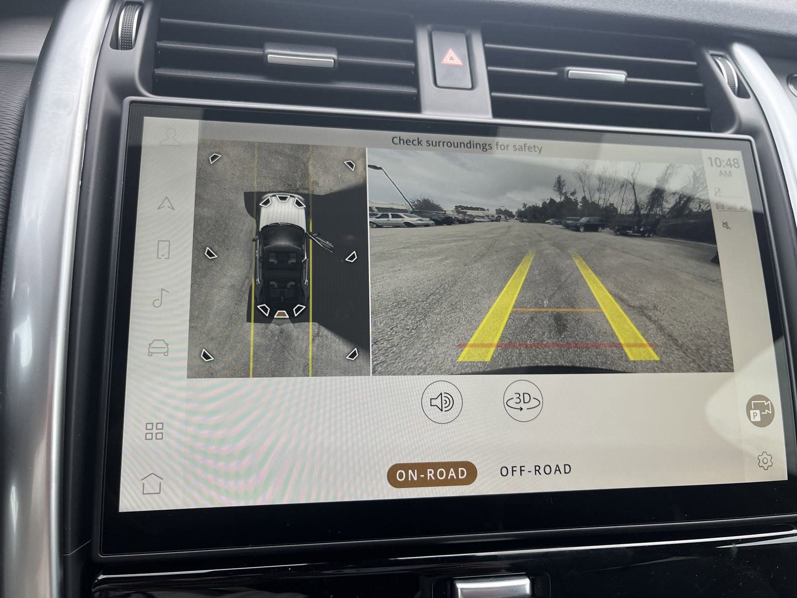 Used 2025 Land Rover Discovery Dynamic SE AWD/4WD image 21