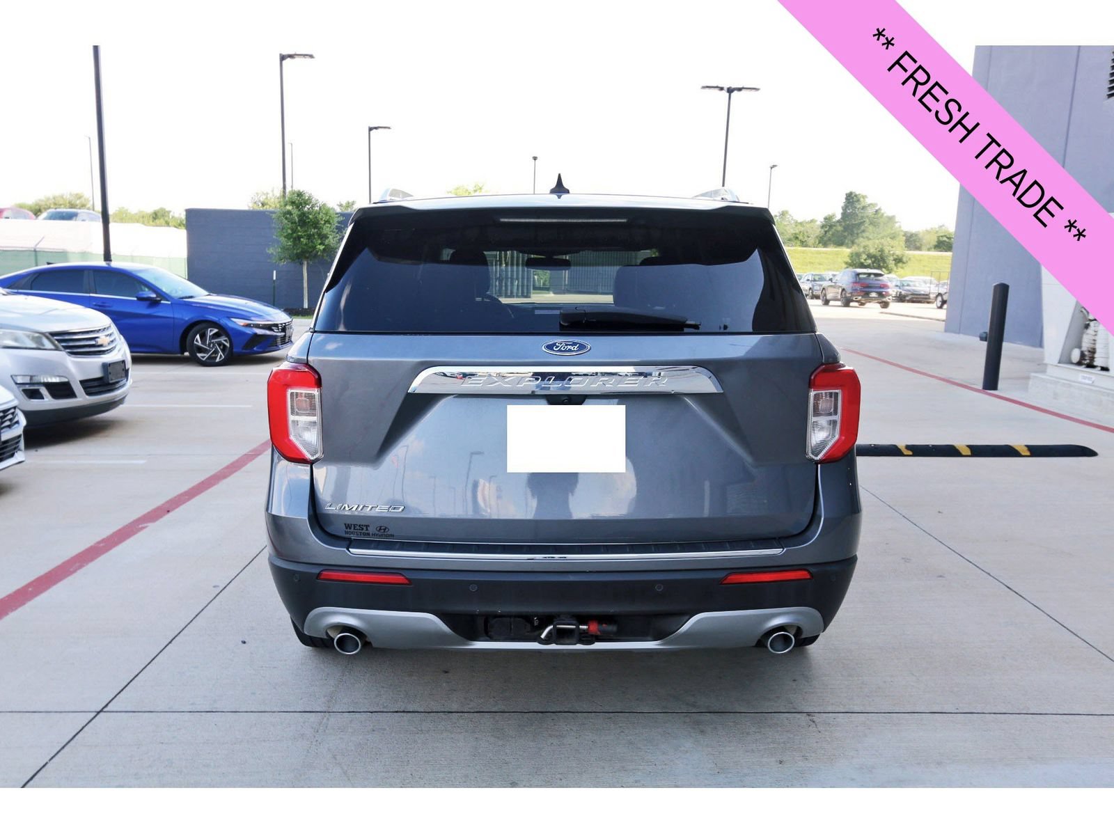 Used 2021 Ford Explorer Limited w/ Equipment Group 301A RWD image 7