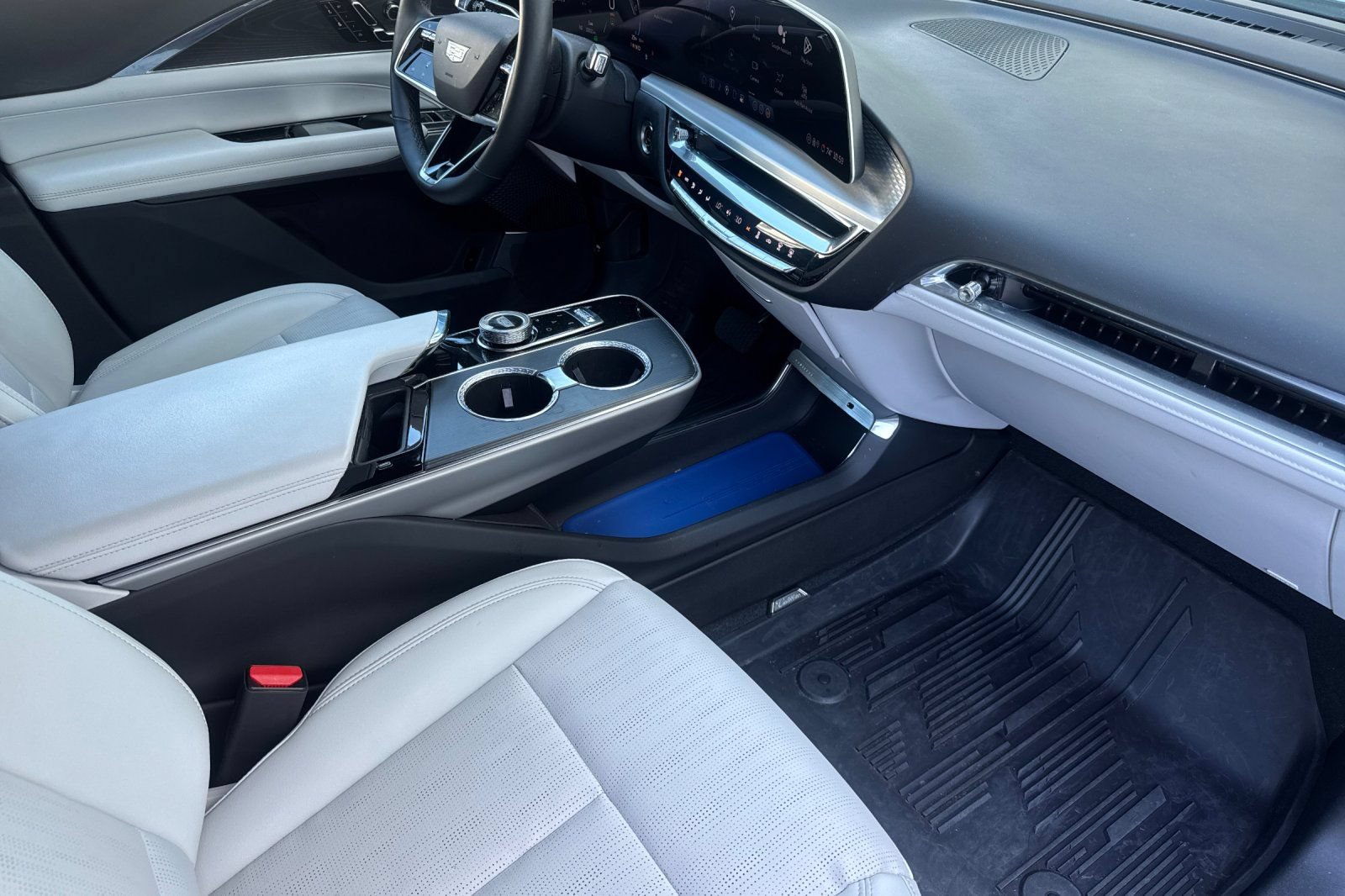 Certified 2024 Cadillac Lyriq Sport w/ LPO, Floor Liner Package RWD image 18