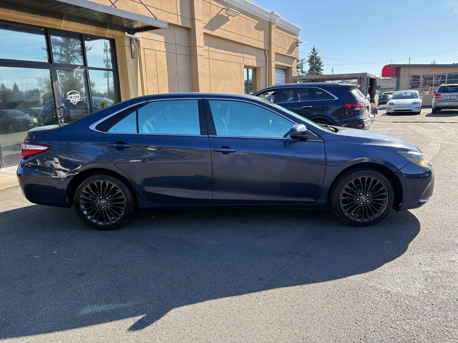 Used 2015 Toyota Camry LE FWD image 8