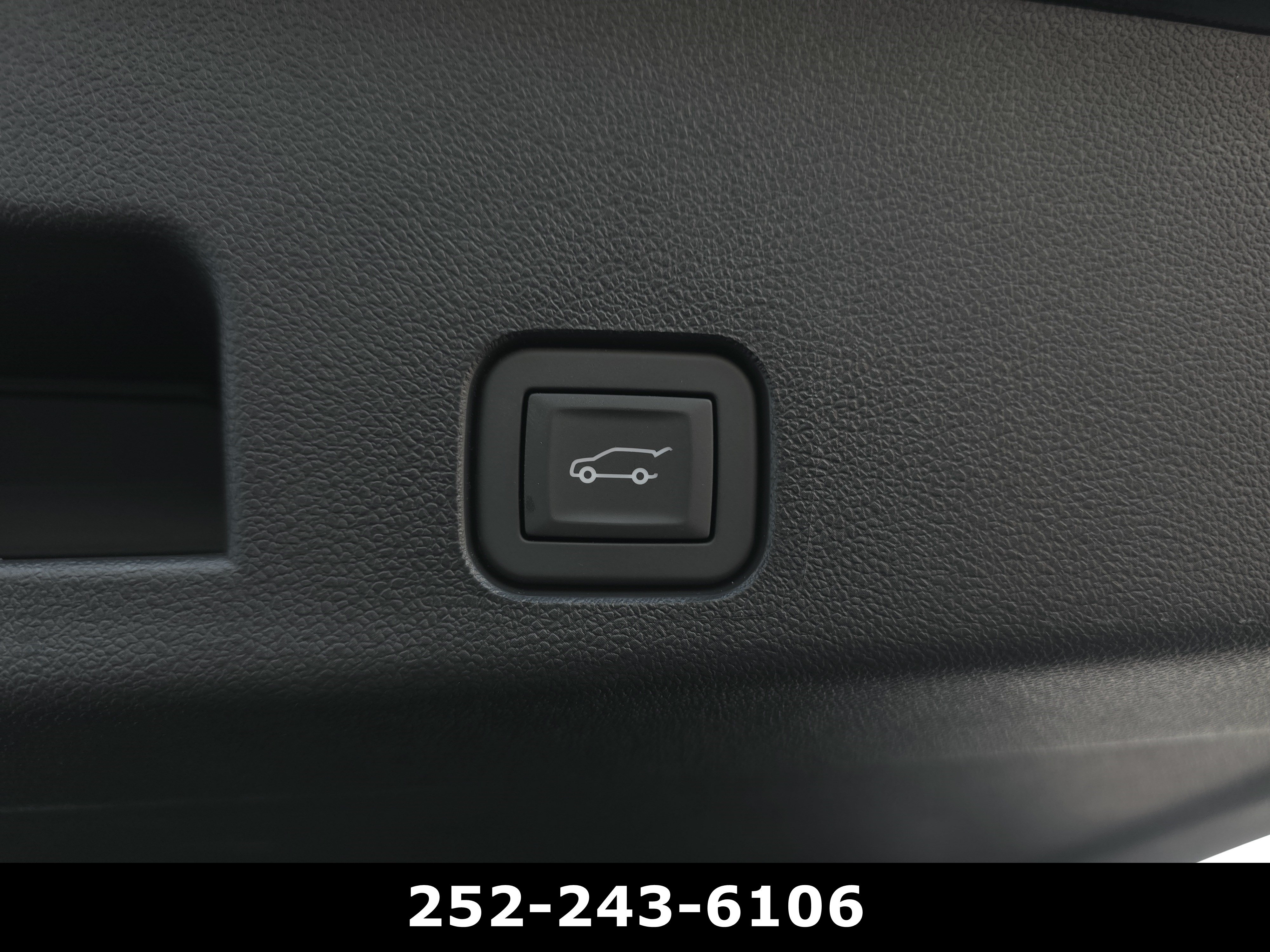 Used 2026 Chevrolet Traverse RS FWD image 43