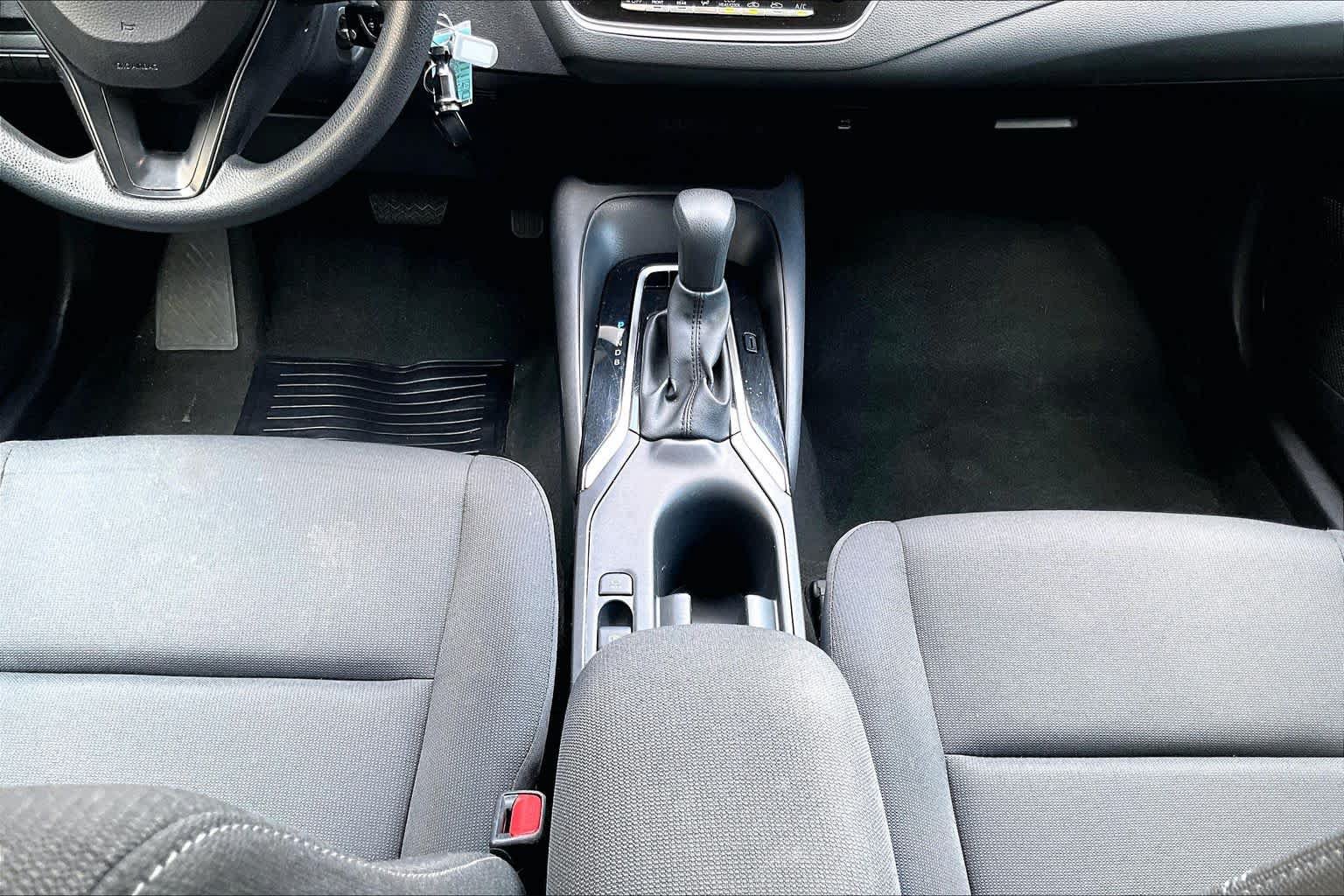 Certified 2025 Toyota Corolla LE FWD image 17