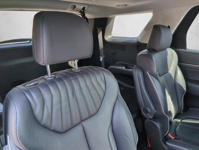 Used 2024 Hyundai Palisade Limited image 21