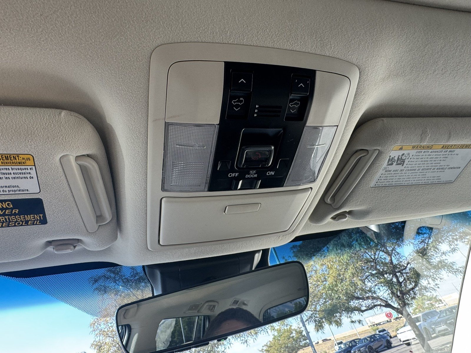 Used 2023 Lexus GX 460 Luxury w/ Sport Design Package AWD/4WD image 13