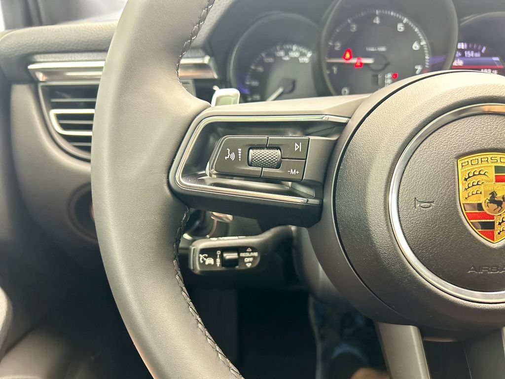Used 2026 Porsche Macan AWD/4WD image 13