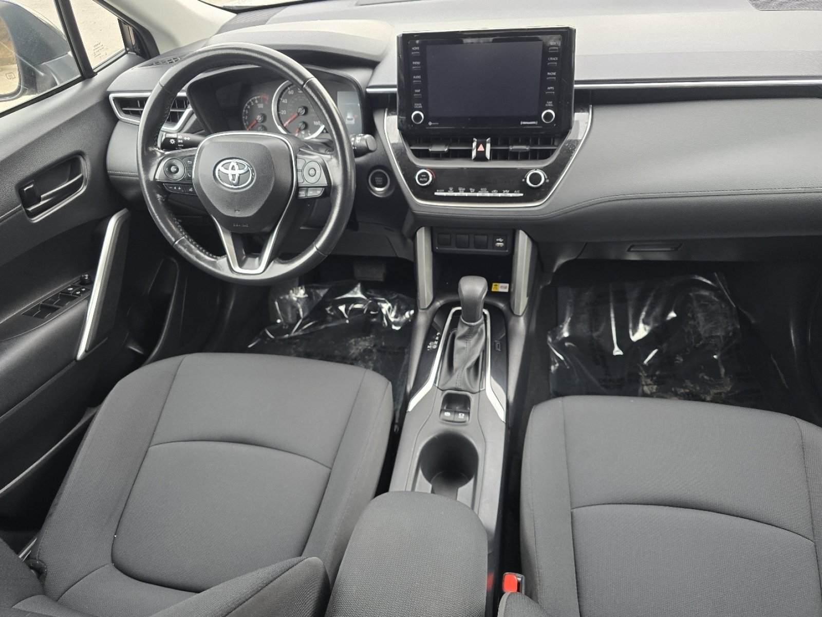 Used 2022 Toyota Corolla Cross LE image 23