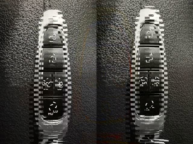 Used 2023 Hyundai Santa Cruz SEL Premium w/ Cargo Package image 25