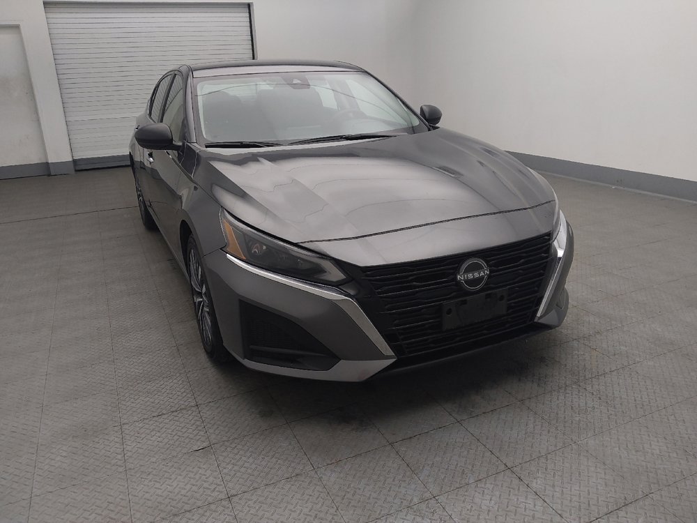 Used 2024 Nissan Altima 2.5 SV image 14