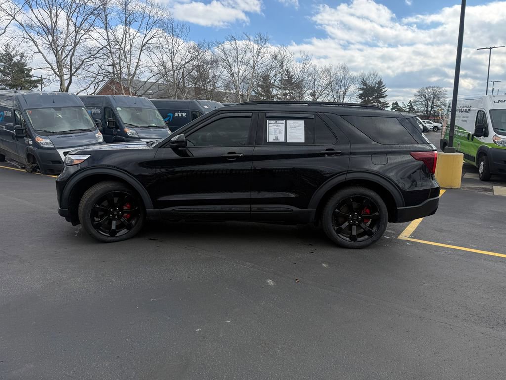 Used 2020 Ford Explorer ST w/ ST Street Pack image 4