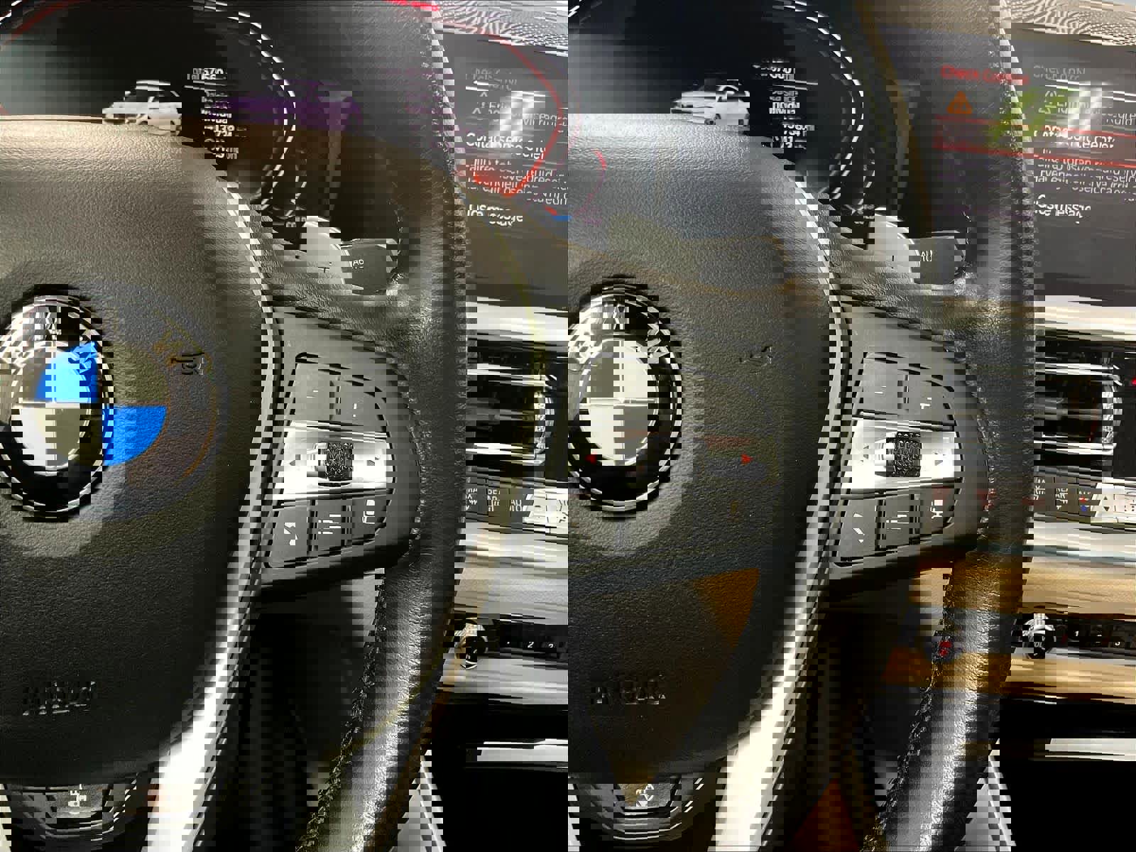 Used 2019 BMW 330i xDrive Sedan w/ Premium Package image 24