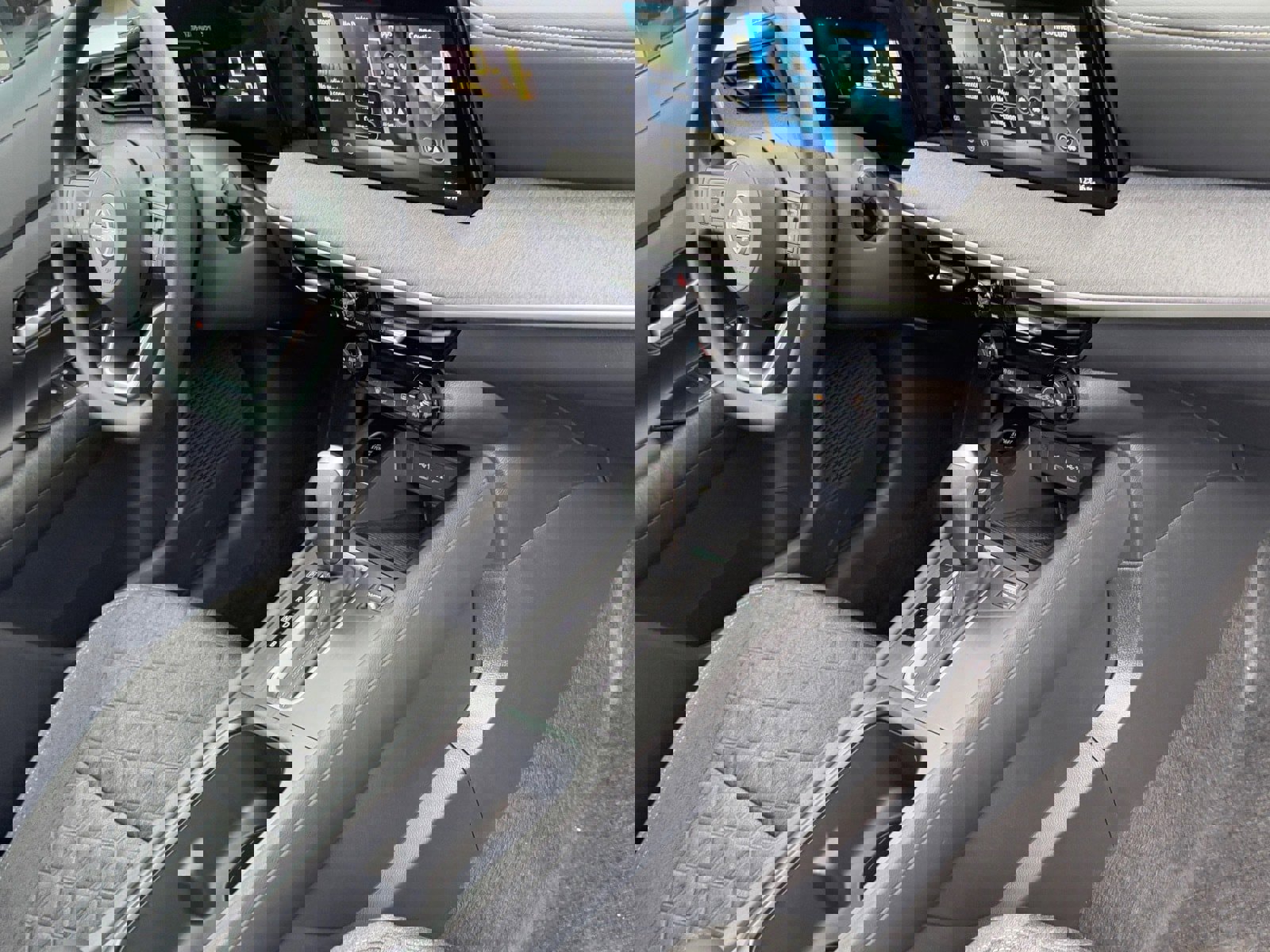 New 2026 Nissan Kicks SV image 11