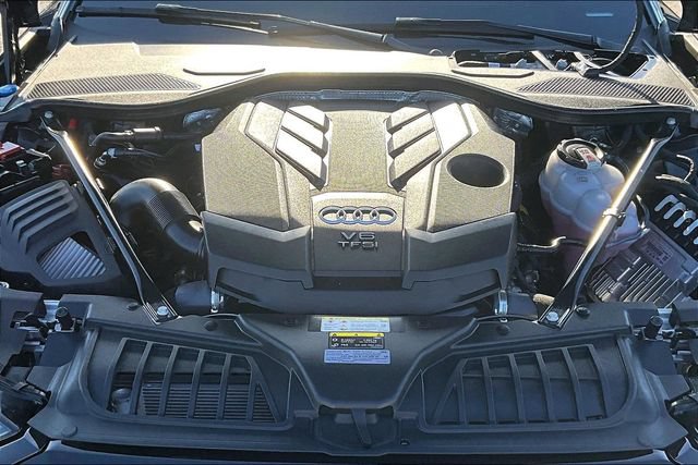 Used 2025 Audi A8 L 3.0T w/ Executive Package AWD/4WD image 9