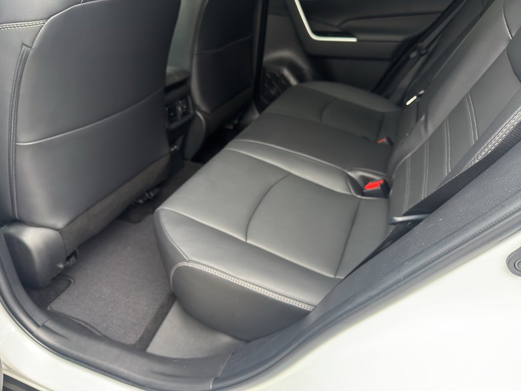 Used 2023 Toyota RAV4 XLE Premium image 9