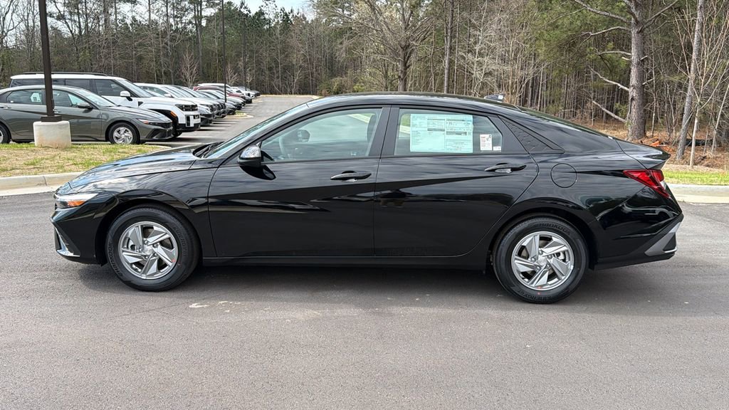 New 2026 Hyundai Elantra SE image 8