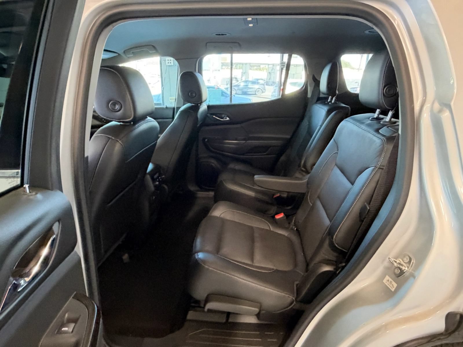 Used 2017 GMC Acadia SLT AWD/4WD image 12
