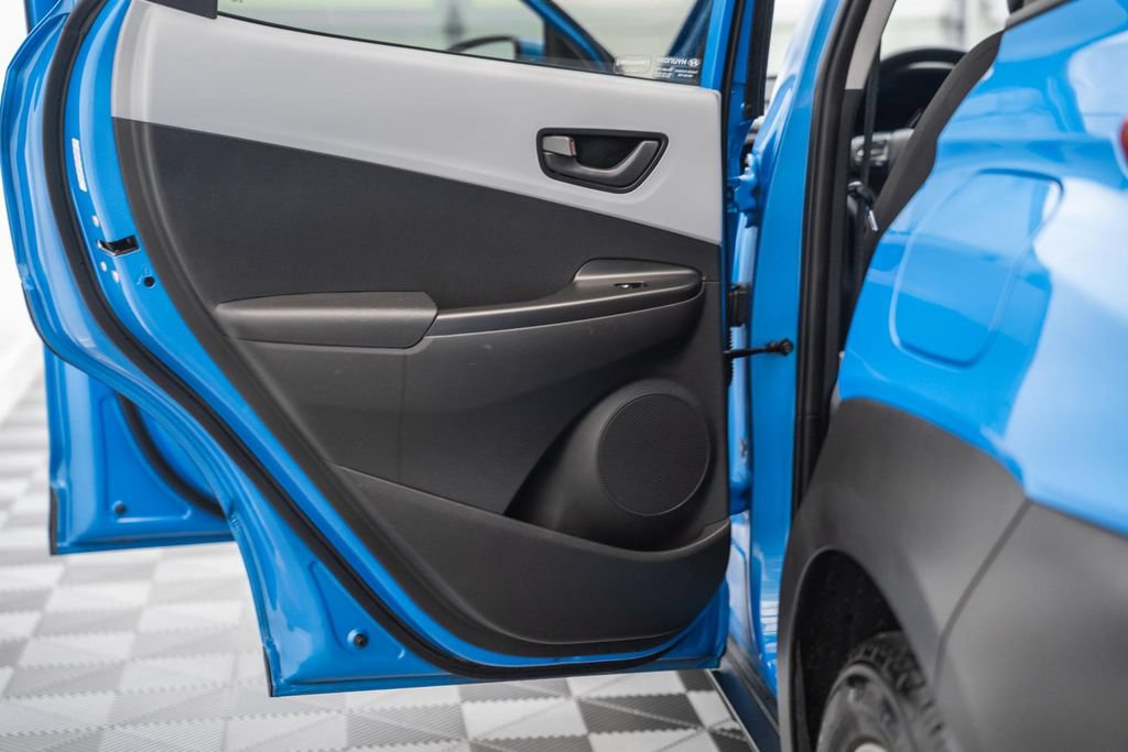 Used 2021 Hyundai Kona SEL Plus FWD image 39