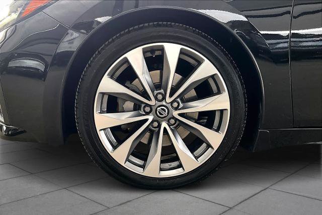 Certified 2021 Nissan Maxima Platinum w/ Sport Mat Group image 11