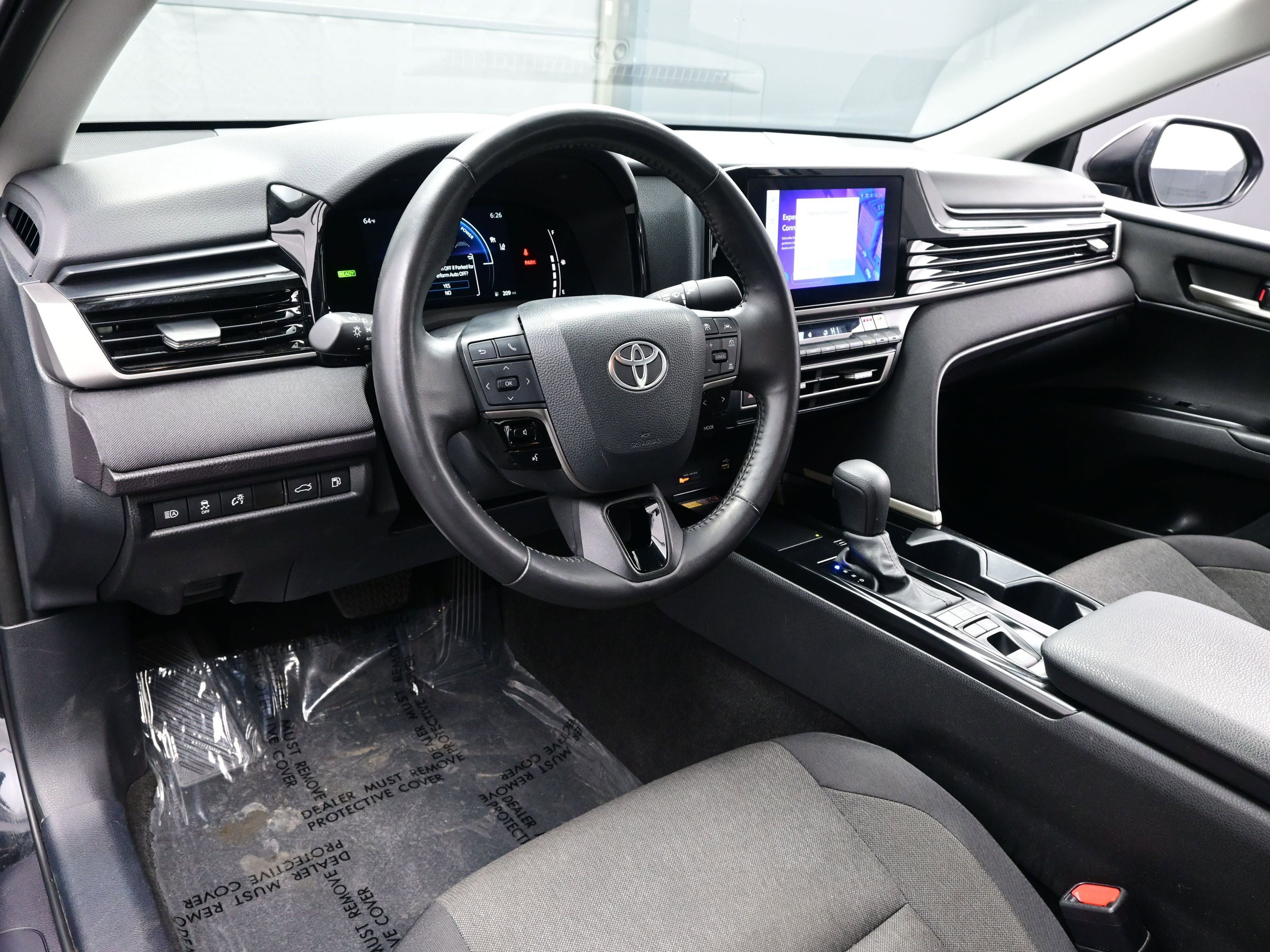 Used 2025 Toyota Camry LE w/ Convenience Package image 13