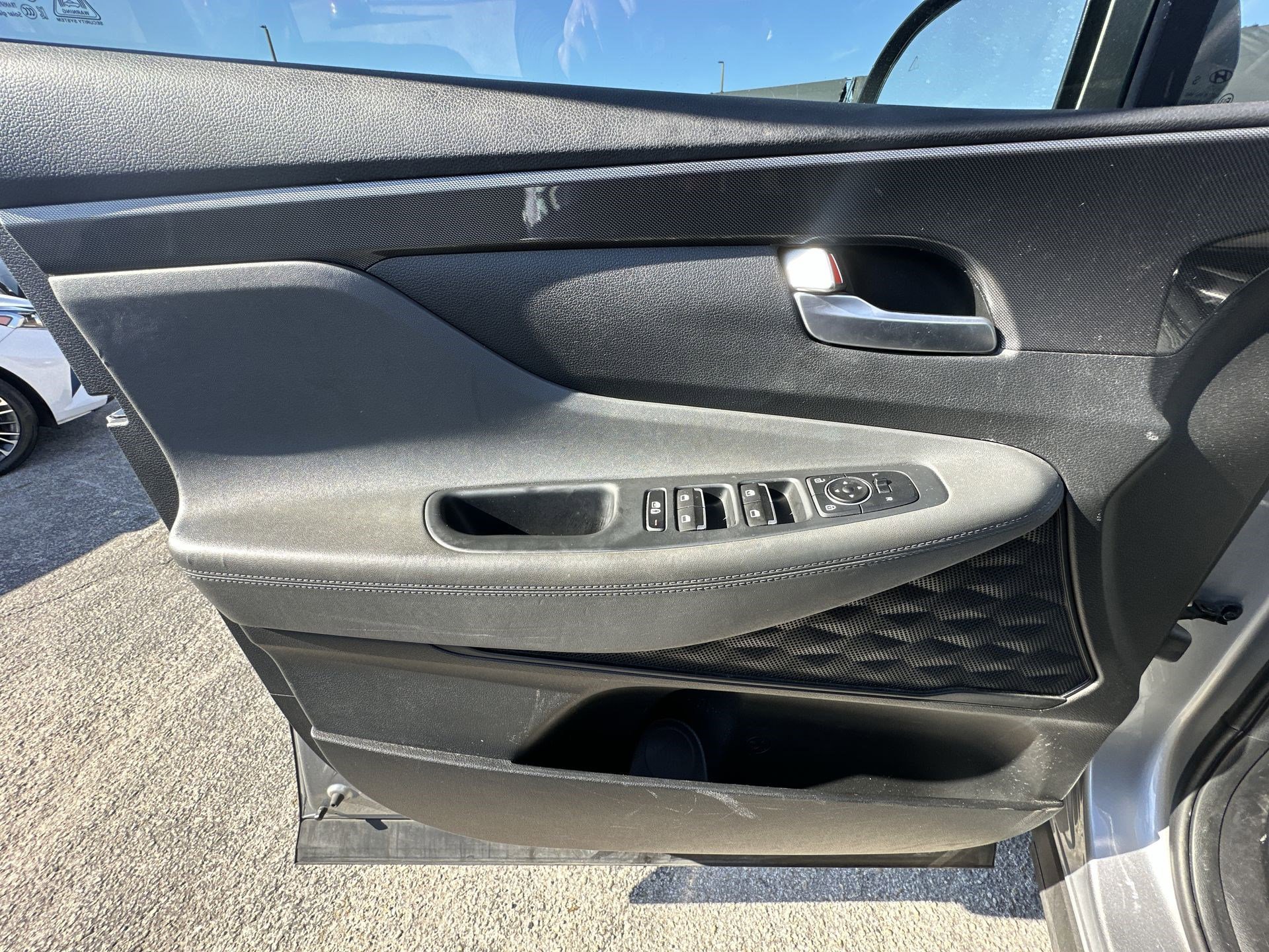 Used 2023 Hyundai Santa Fe SE image 32