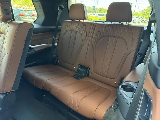 Used 2024 BMW X7 xDrive40i w/ M Sport Package AWD/4WD image 23