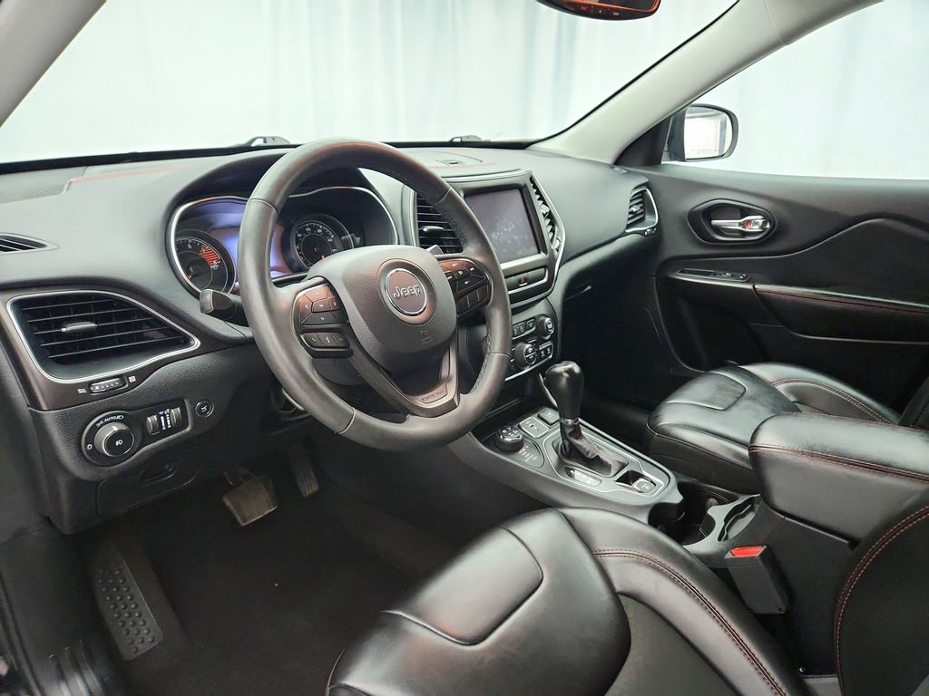 Used 2022 Jeep Cherokee Trailhawk w/ Trailer Tow Group image 11