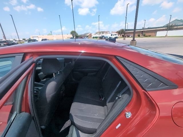 Used 2025 Hyundai Elantra Sport FWD image 9