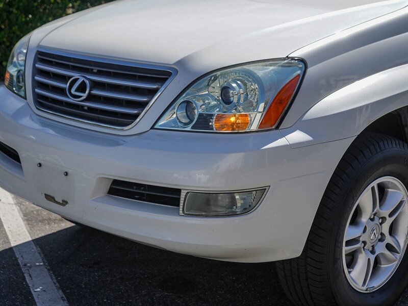 Used 2004 Lexus GX 470 image 9