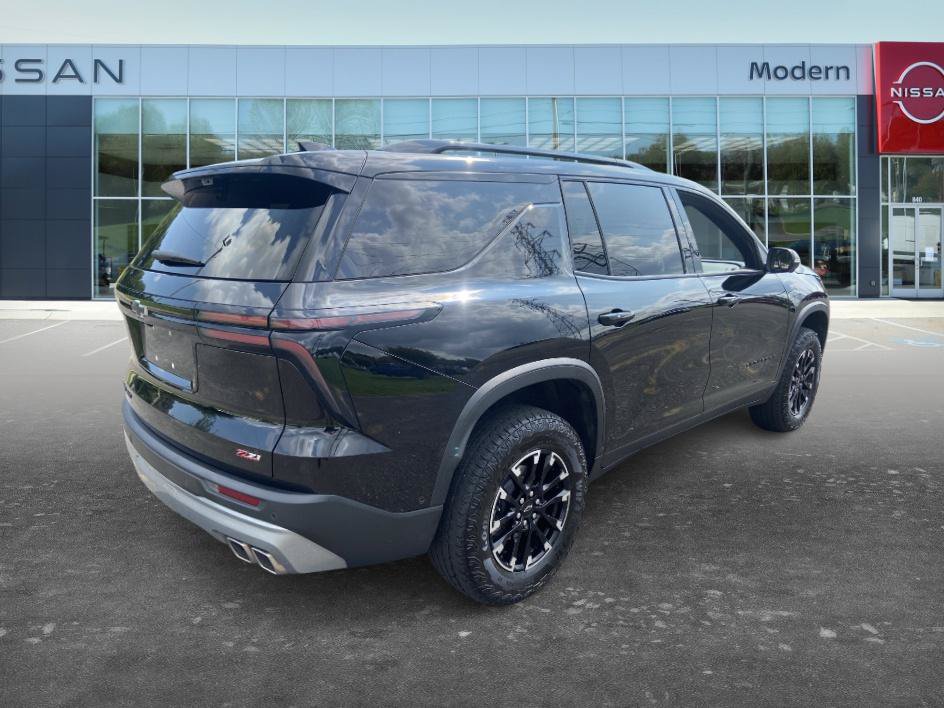 Used 2025 Chevrolet Traverse Z71 w/ Enhanced Driving Package AWD/4WD image 5