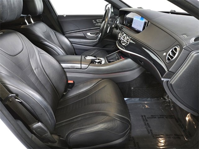 Used 2020 Mercedes-Benz S 560 Sedan image 24