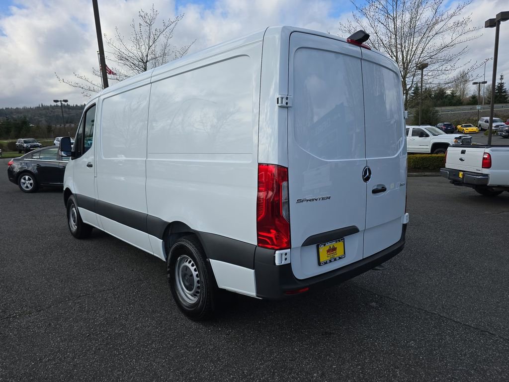 Used 2023 Mercedes-Benz Sprinter 144 Cargo image 4