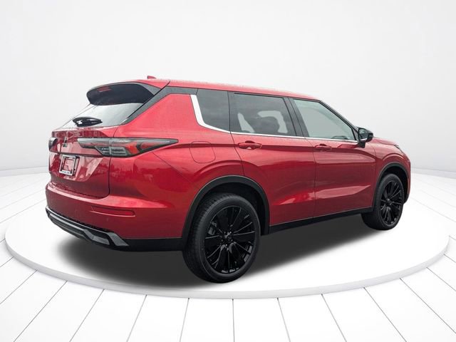 New 2026 Mitsubishi Outlander LE FWD image 3
