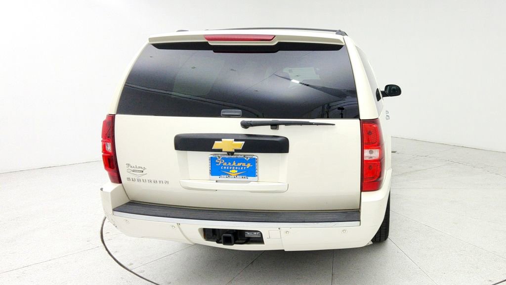 Used 2013 Chevrolet Suburban LTZ image 7
